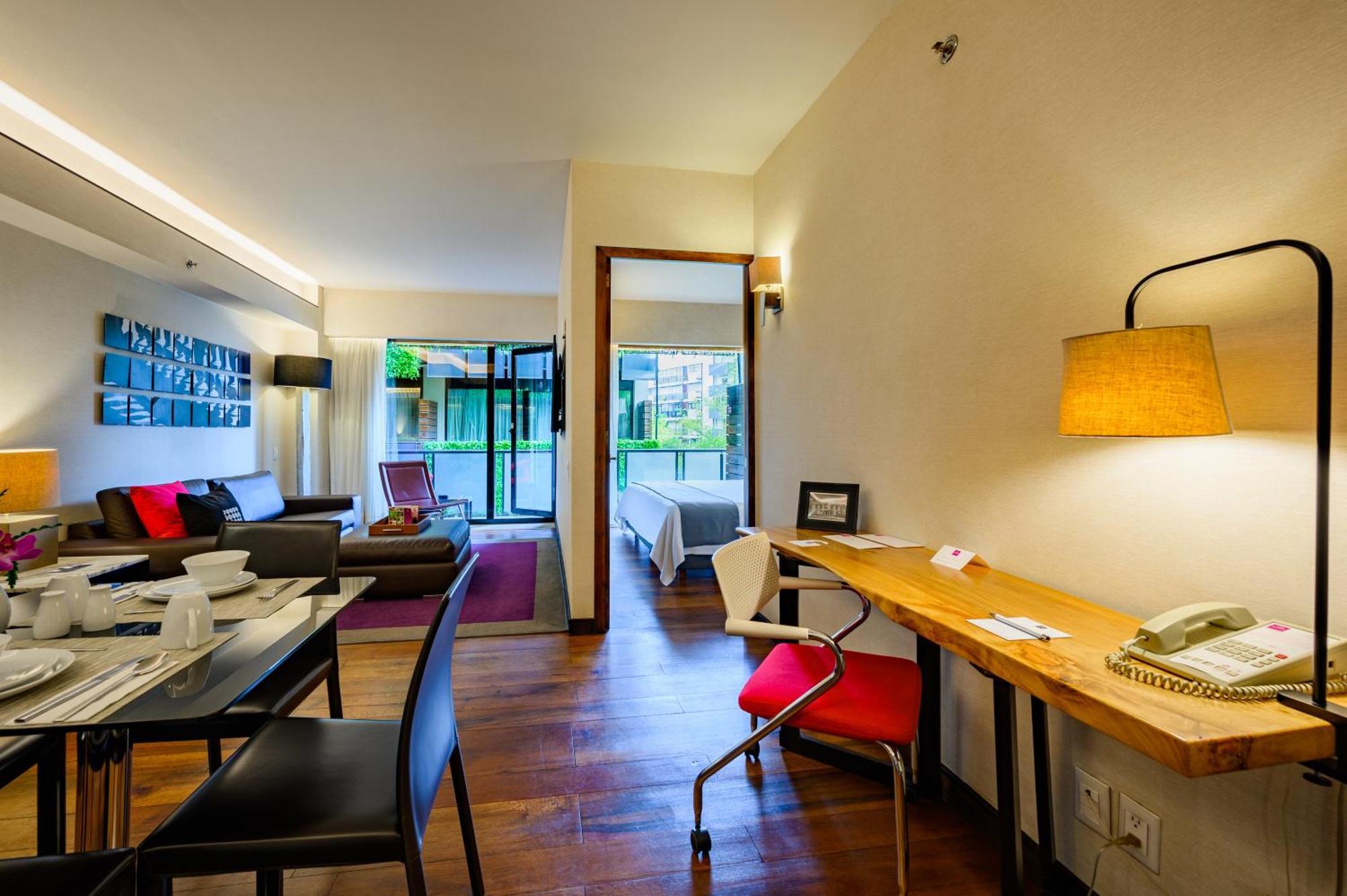 Las Suites Campos Eliseos Мехико Экстерьер фото