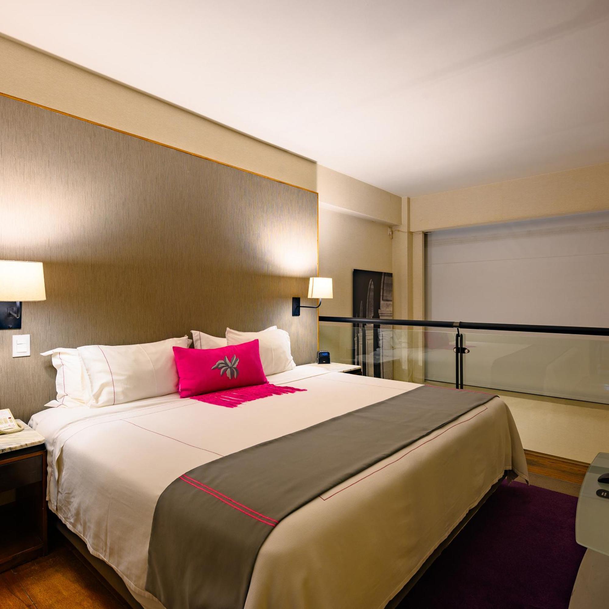 Las Suites Campos Eliseos Мехико Экстерьер фото