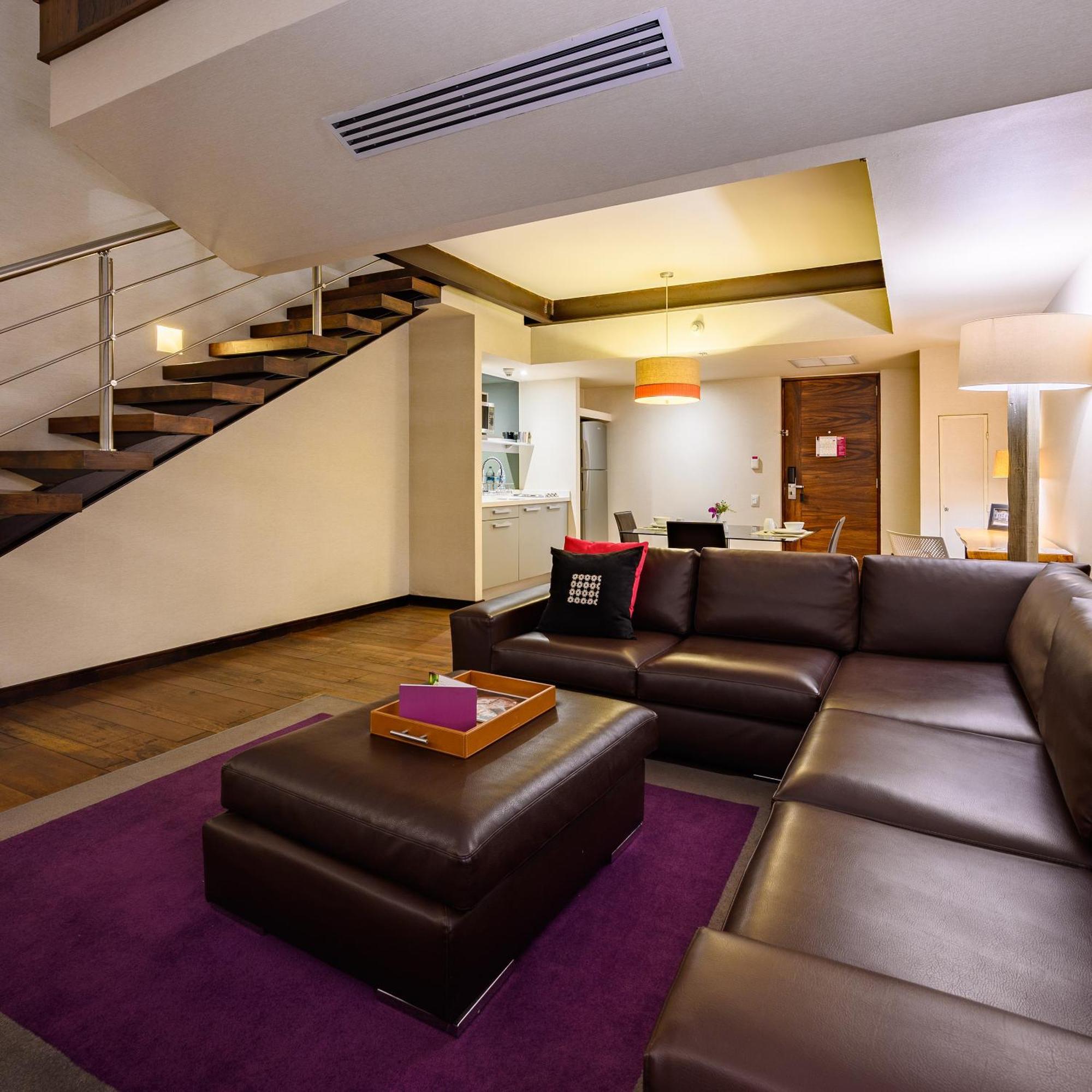 Las Suites Campos Eliseos Мехико Экстерьер фото