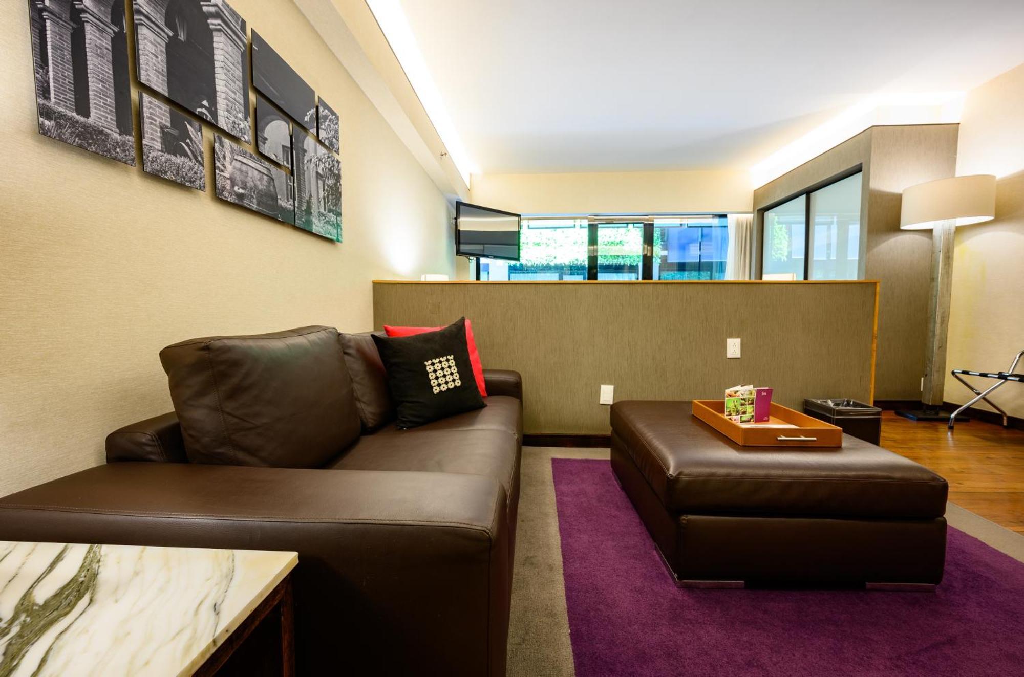 Las Suites Campos Eliseos Мехико Экстерьер фото