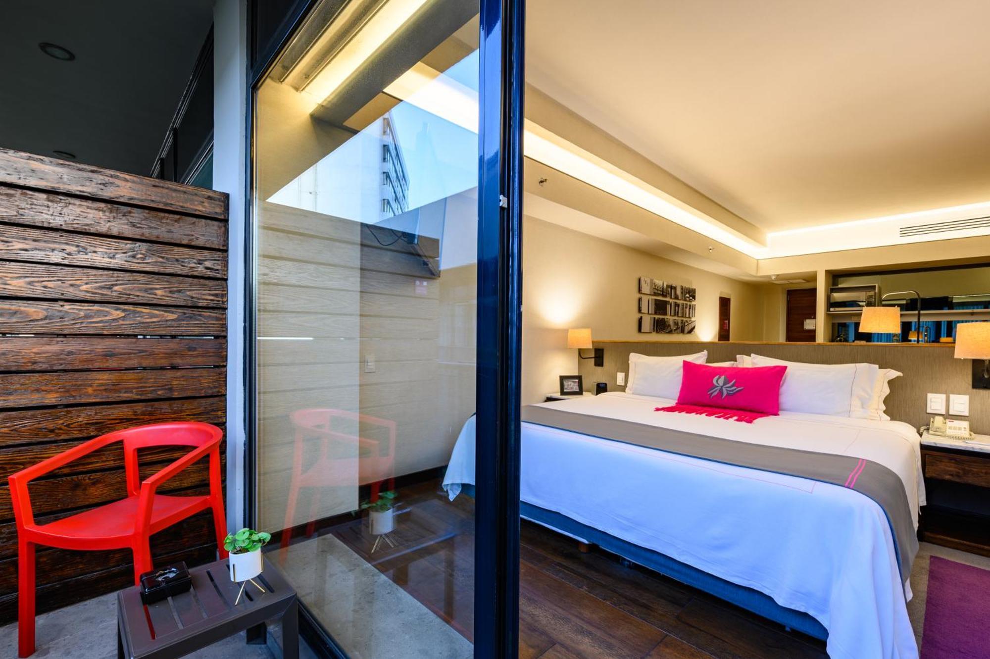 Las Suites Campos Eliseos Мехико Экстерьер фото