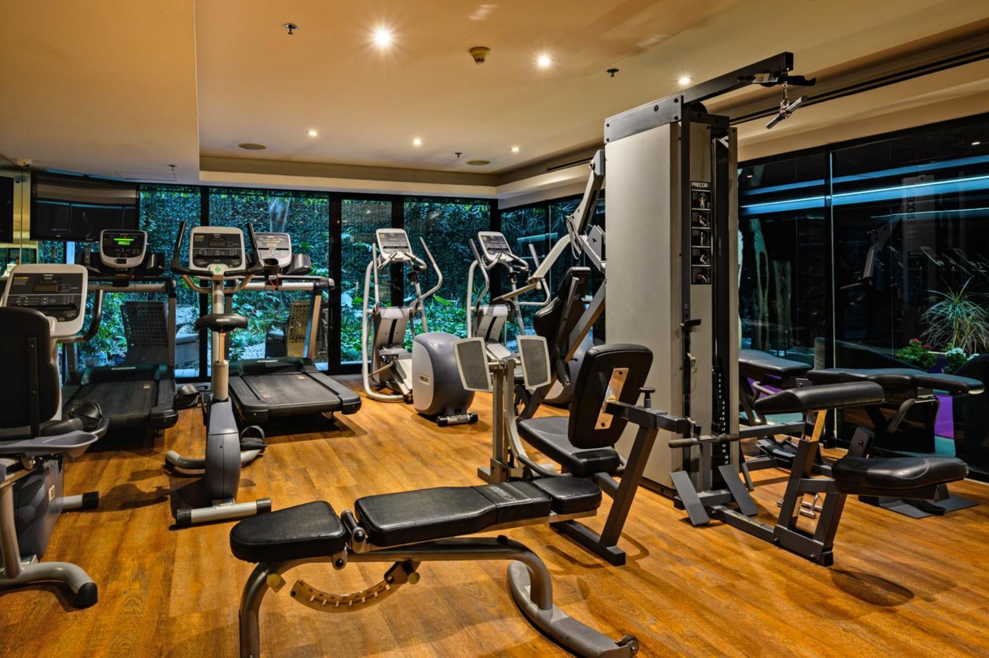Las Suites Campos Eliseos Мехико Экстерьер фото