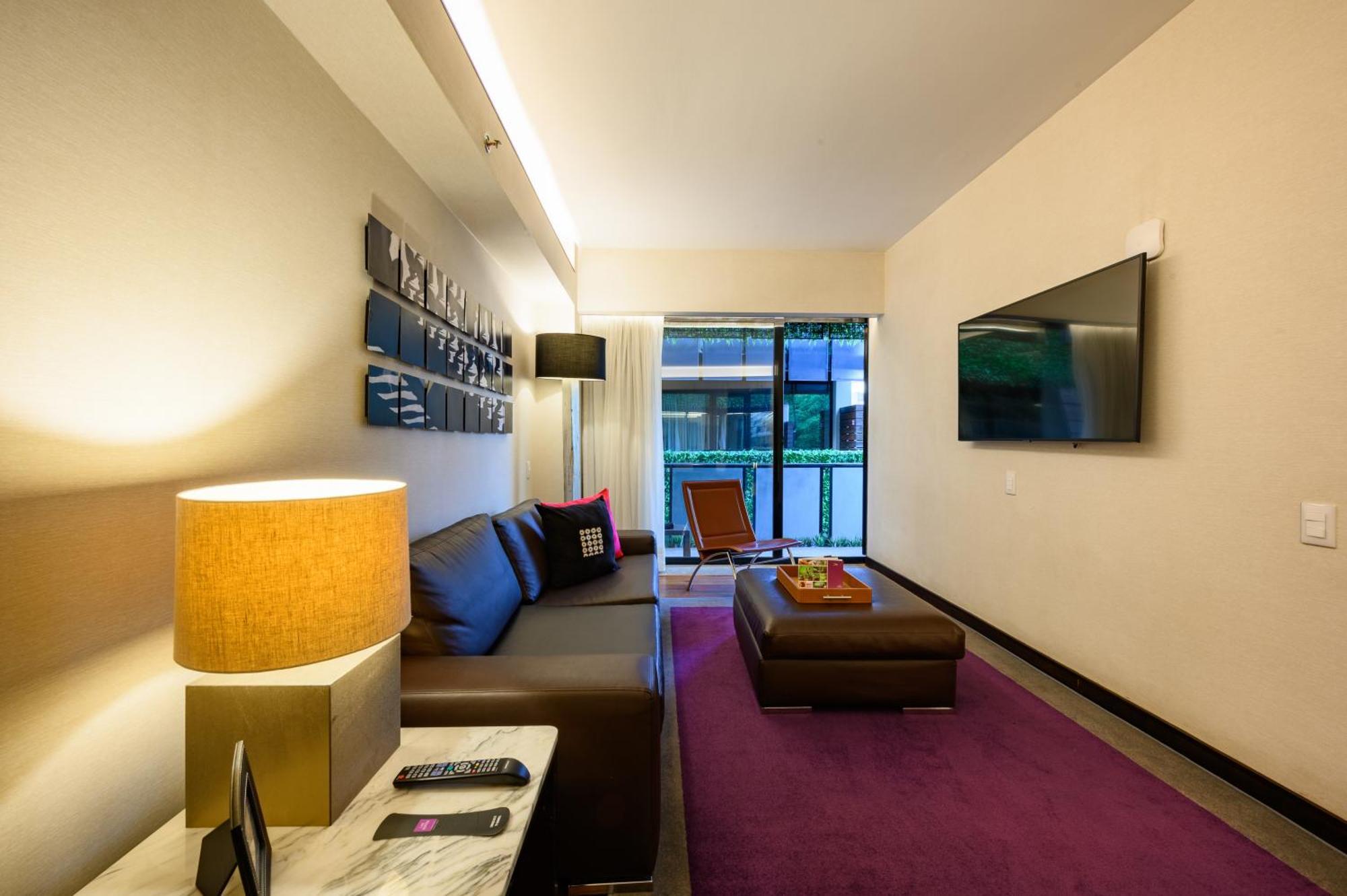 Las Suites Campos Eliseos Мехико Экстерьер фото