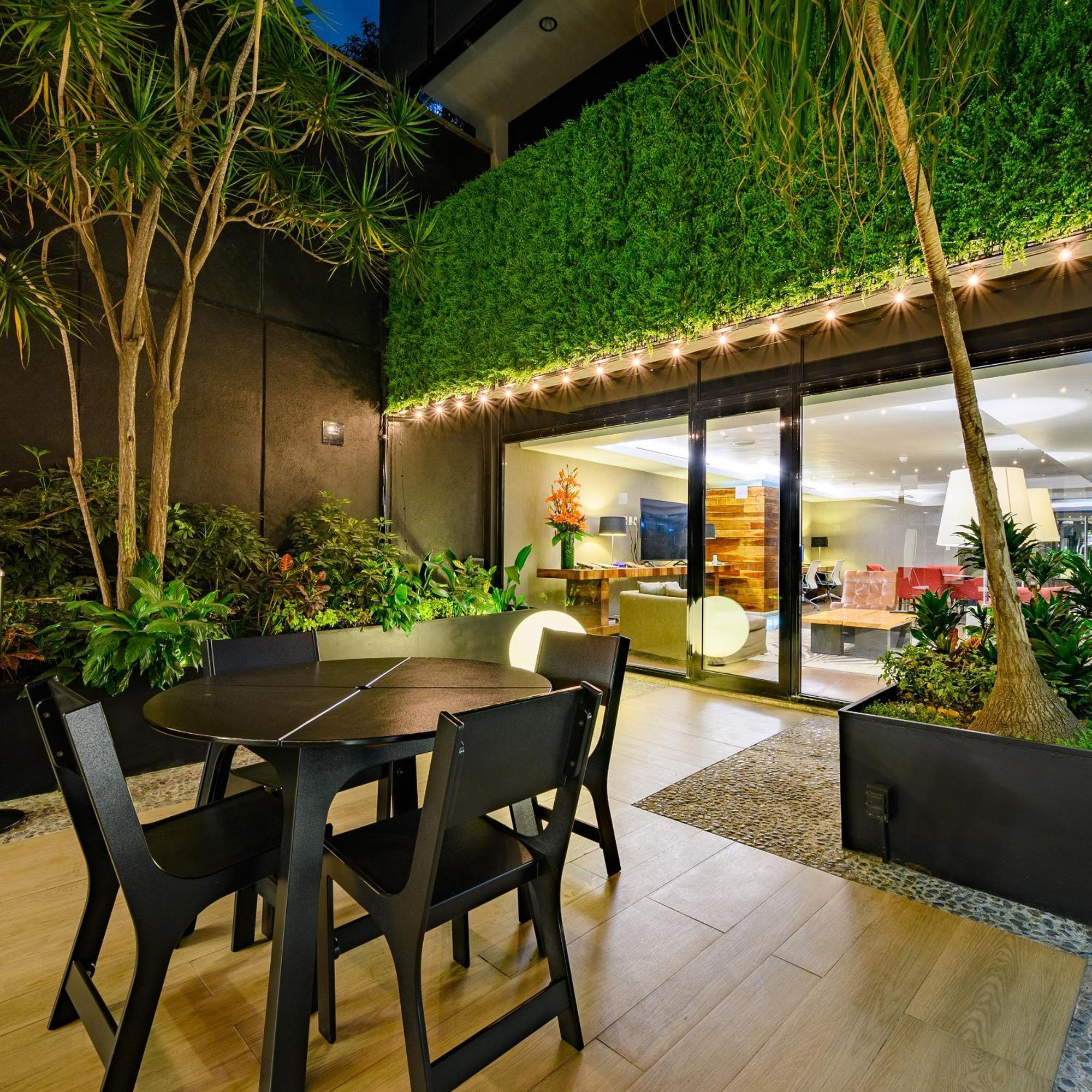 Las Suites Campos Eliseos Мехико Экстерьер фото