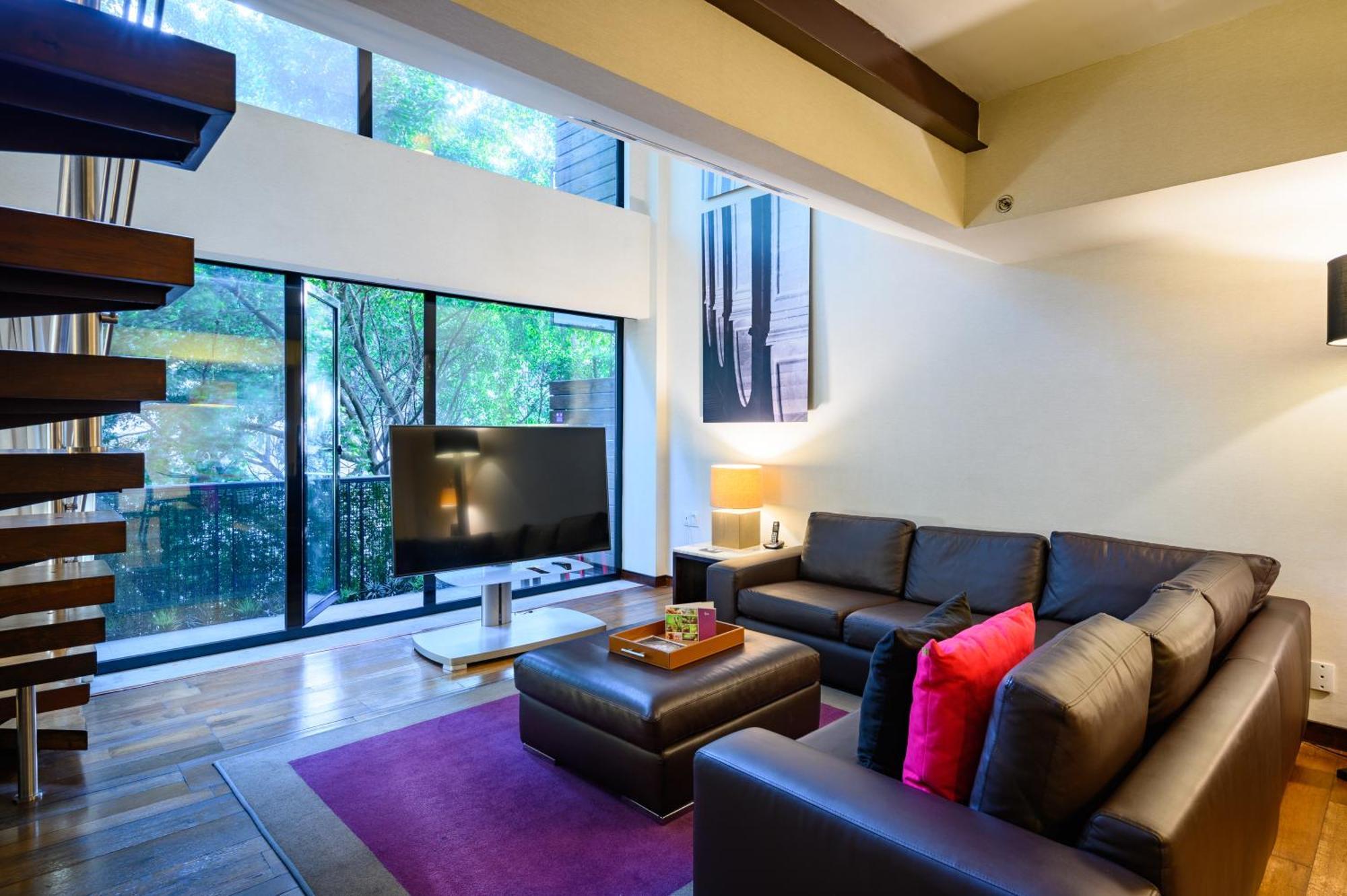 Las Suites Campos Eliseos Мехико Экстерьер фото
